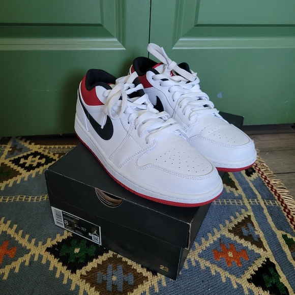 Nike Air Jordan 1 Low - Picture 1 of 4